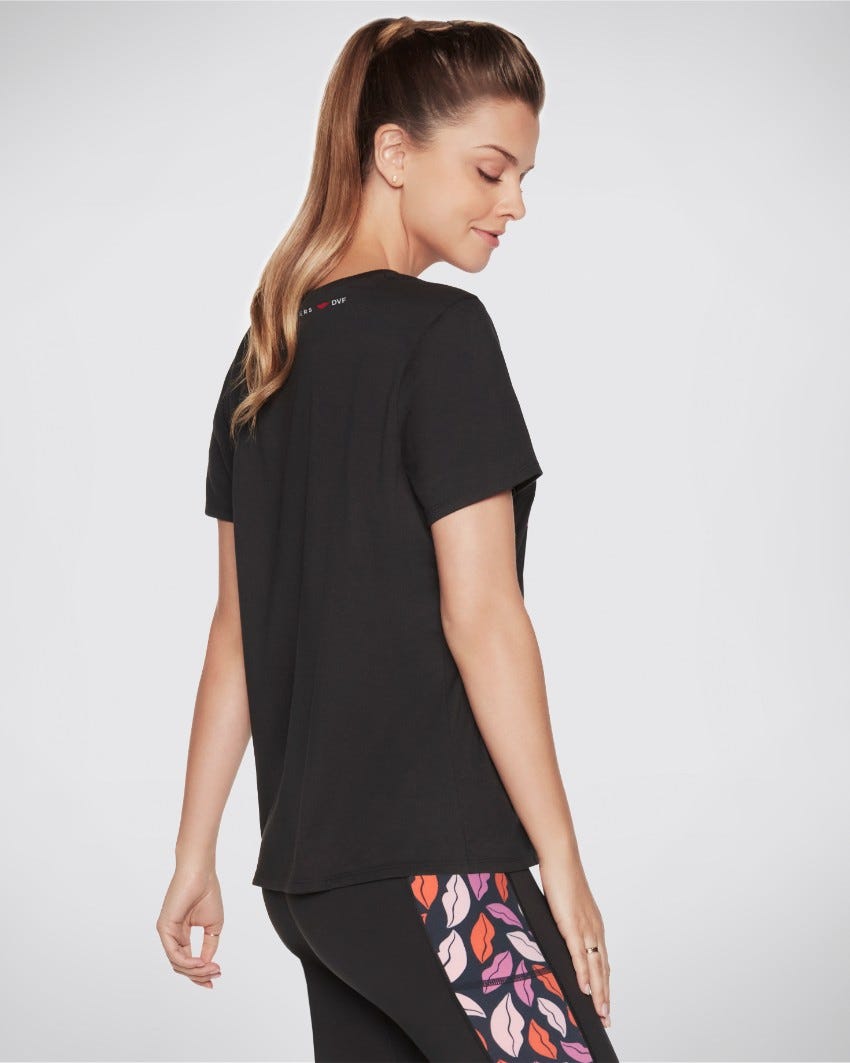 Skechers x Diane von Furstenberg: Midnight Kiss Tee - Skechers